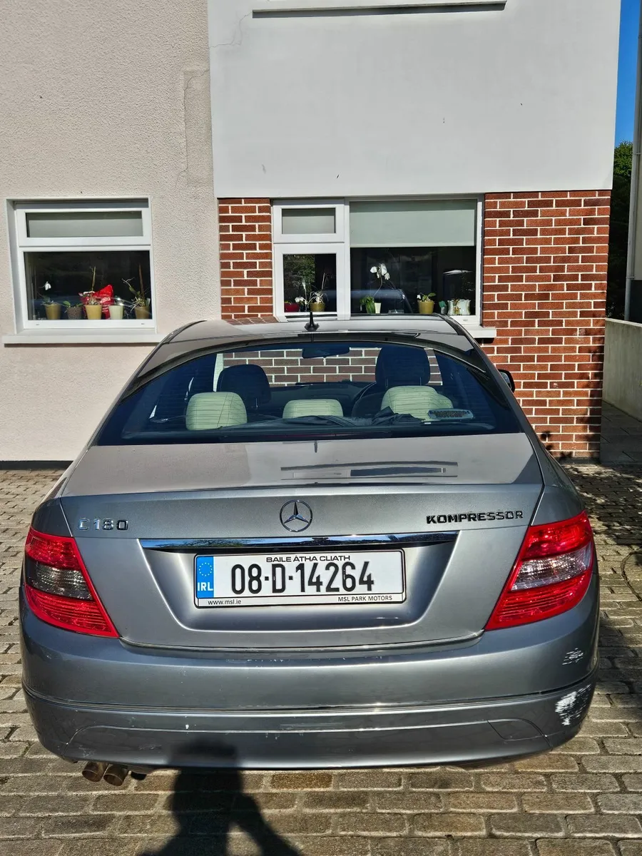 Mercedes-Benz C-Class 2008 - Image 2