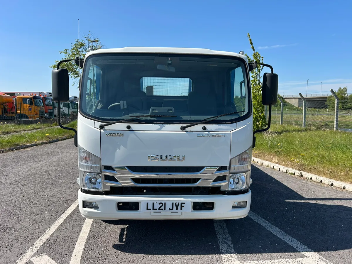 2021 Isuzu 7.5 Ton Tipper - Image 2