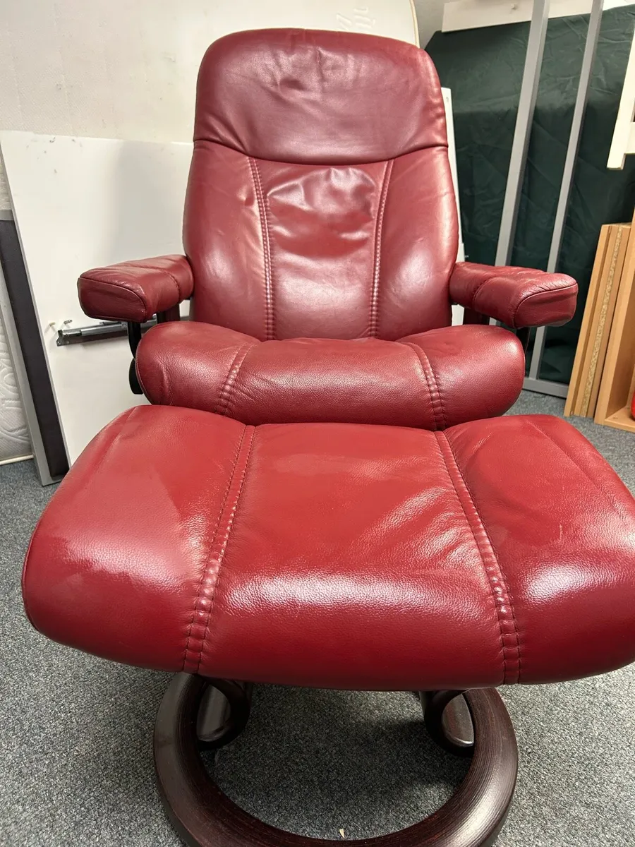 Stressless armchair and foot stool - Image 2