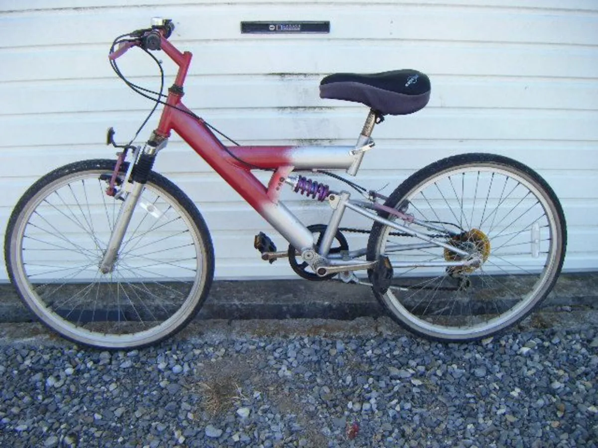 Childs bike - Image 1