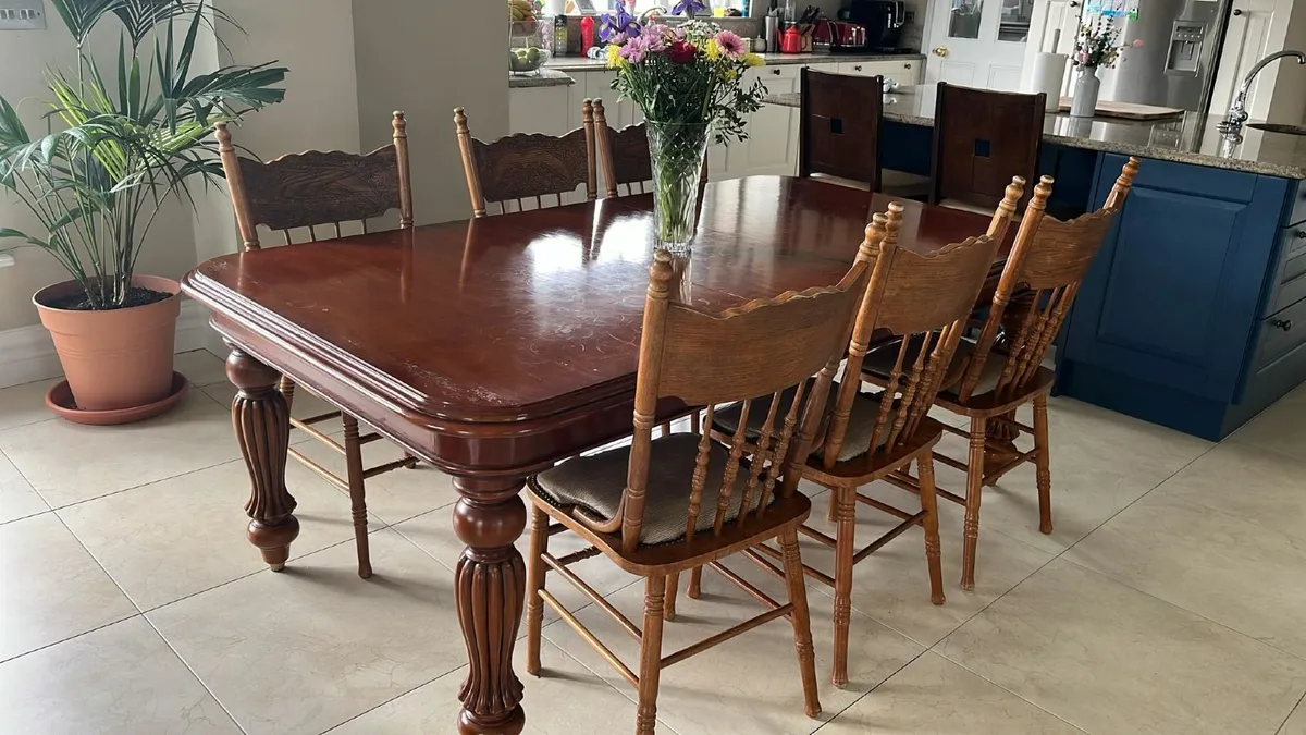 Kitchen Table - Image 1