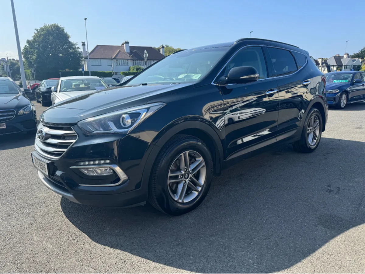 Hyundai Santa Fe 2WD EXECUTIVE AUTOMATIC 7 SEAT - Image 2