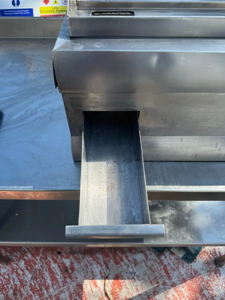 Lincat Electric Griddle - Image 2