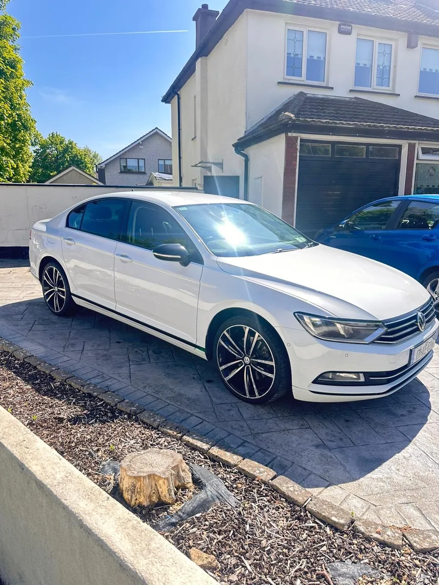 Volkswagen Passat Business Edition  TDI 2017 - Image 3