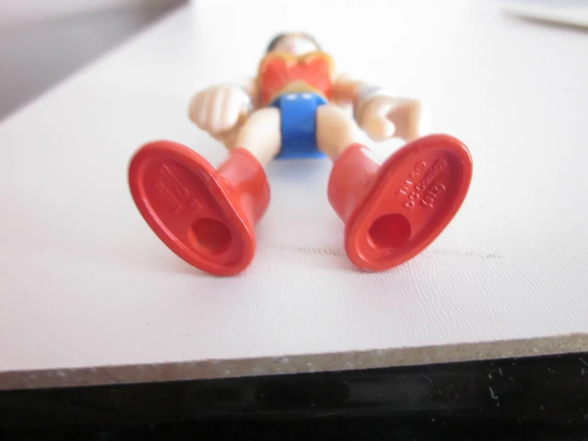 Wonder Woman Fisher-Price Imaginext Friends 3” Fig - Image 4