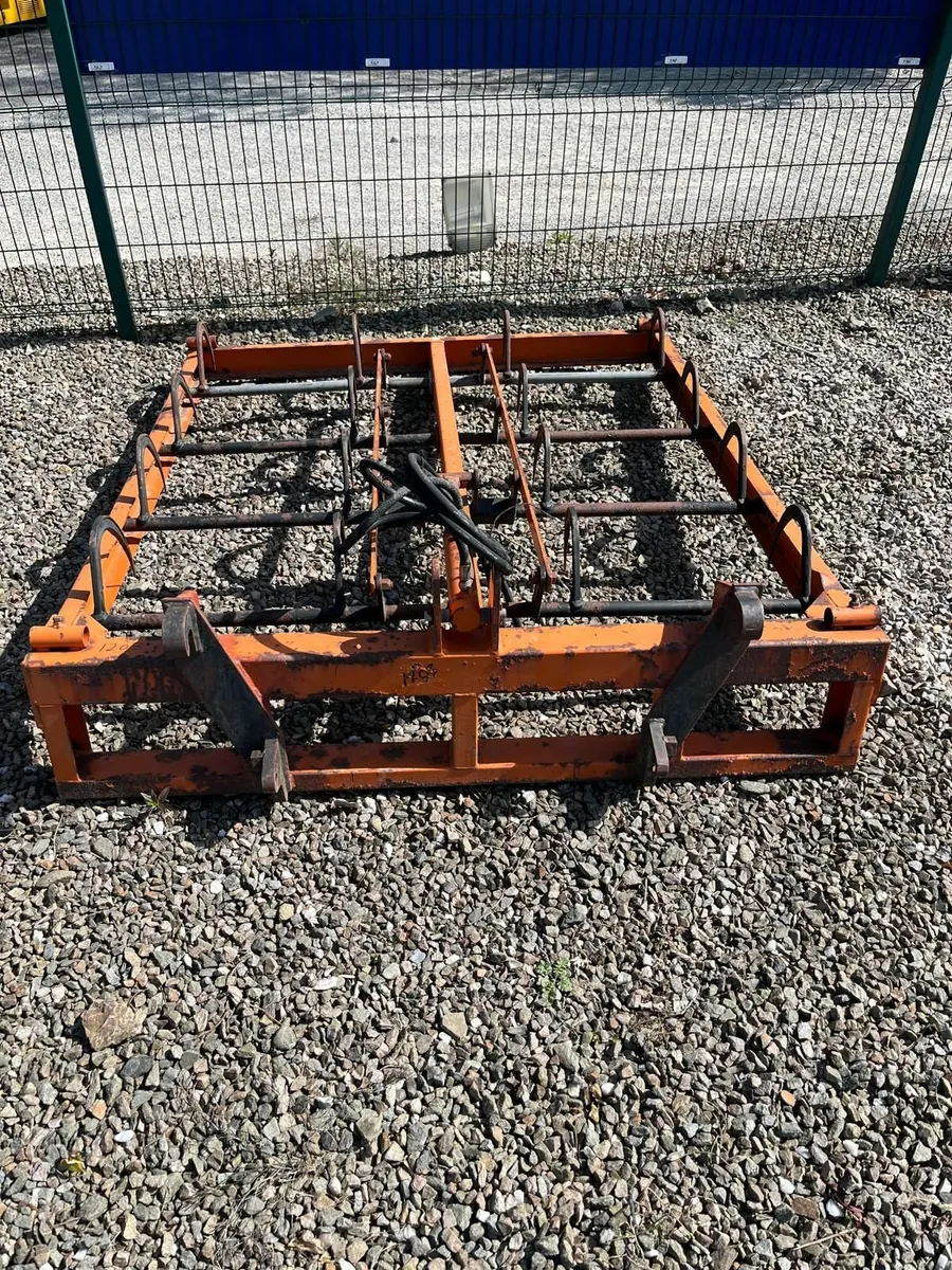 FLAT 8 GRAB WITH EURO BRACKETS