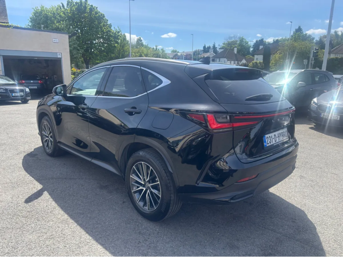 Lexus NX 450H + PREMIUM PACK 4WD - Image 3