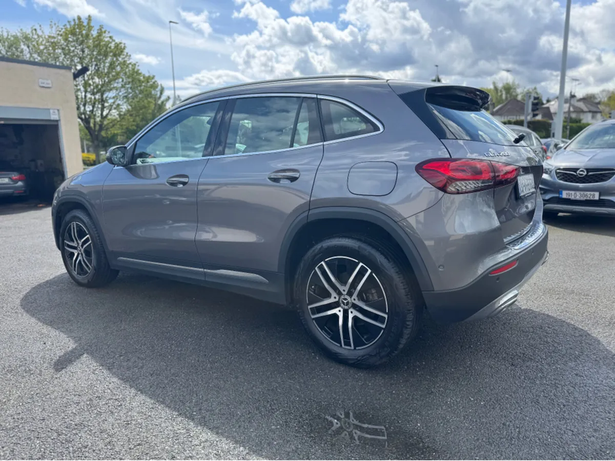 Mercedes-Benz GLA GLA200 SPORT EXECUTIVE AUTO - Image 3