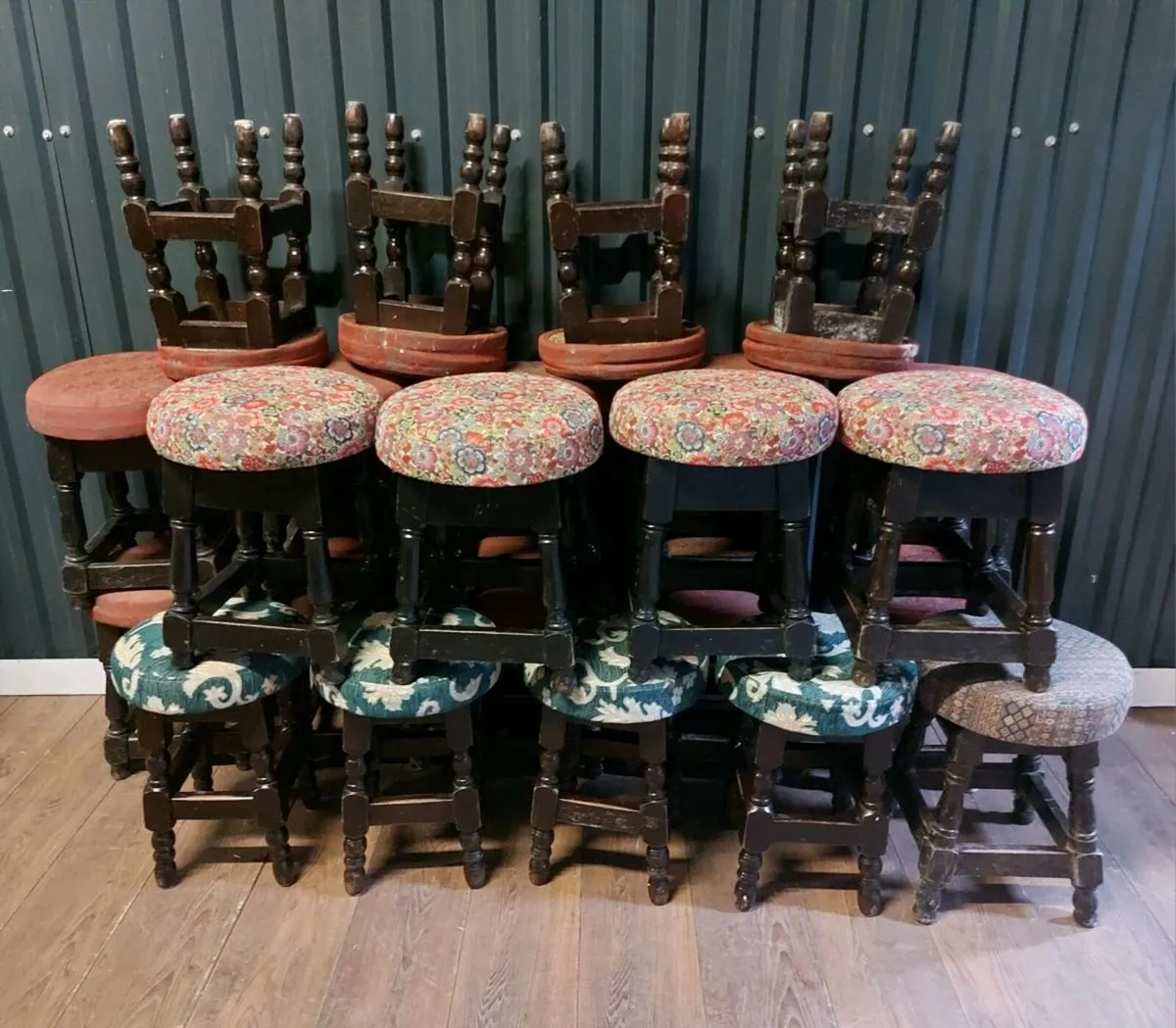 Bar stools pub style - Image 1