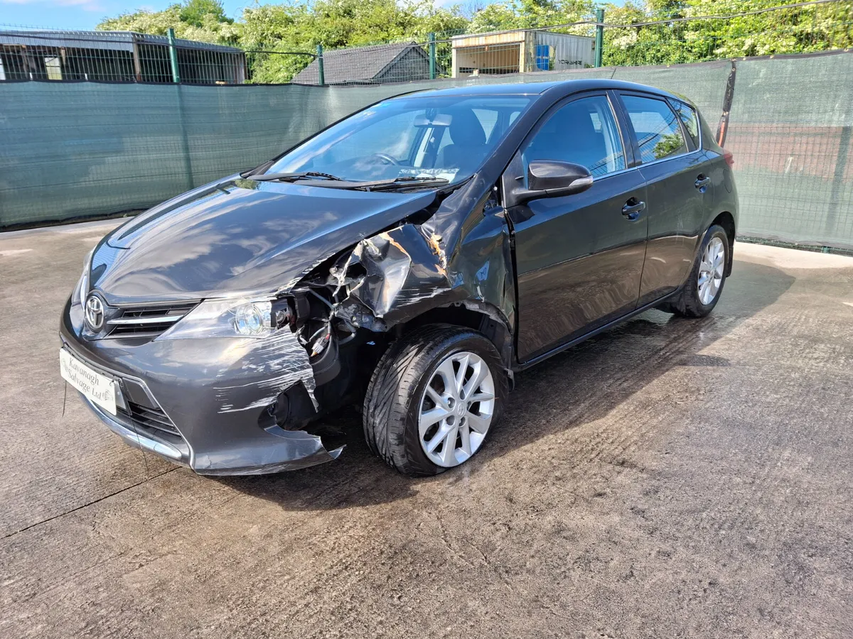 2014 Toyota Auris  1.4 D4d - Image 2