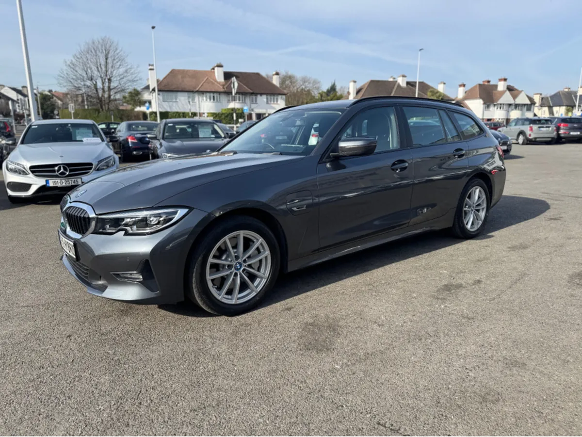 BMW 3-Series 330E SE PRO AUTO TOURING - Image 2