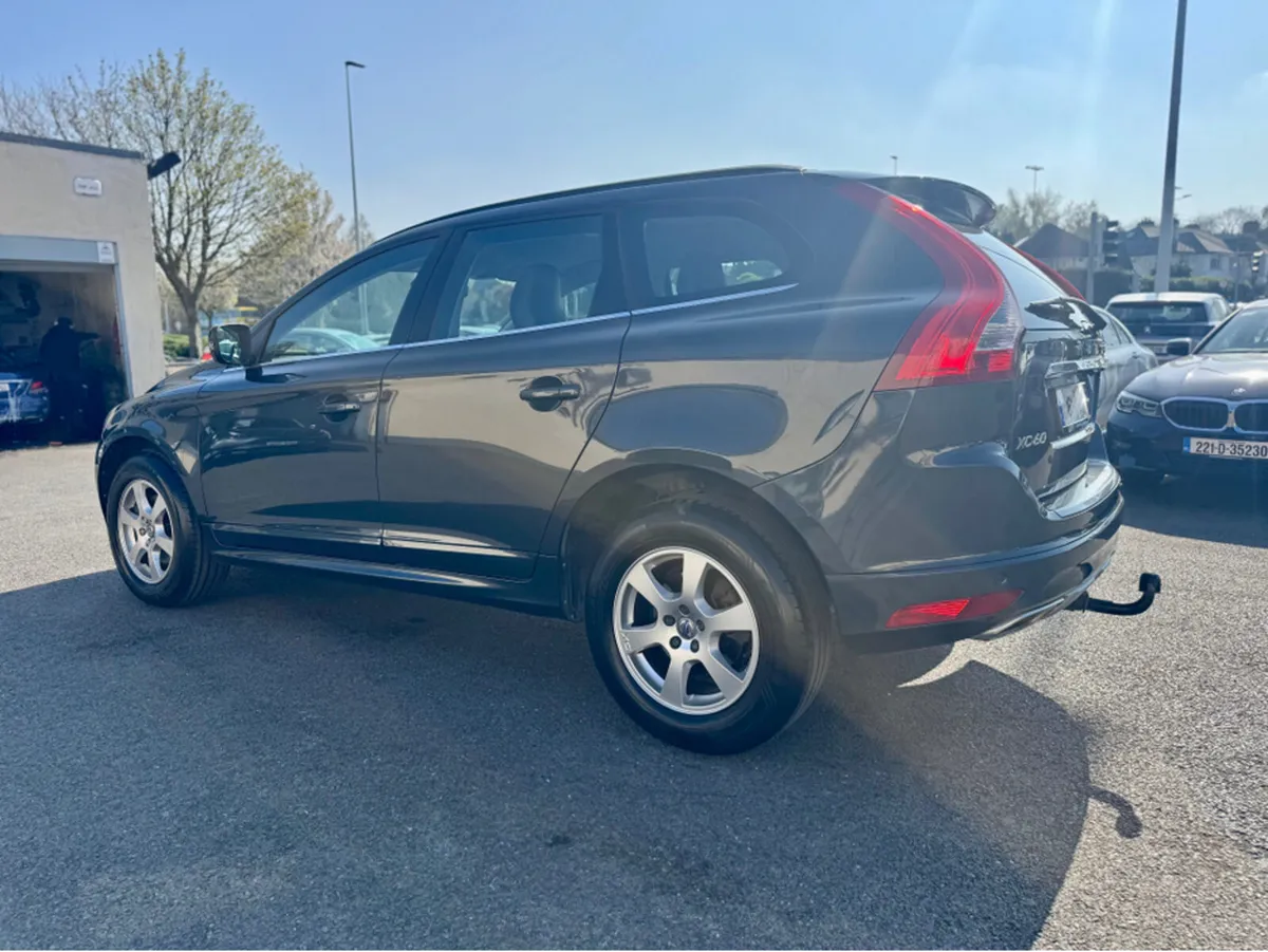 Volvo XC60 D4 FWD SE 5DR - Image 3