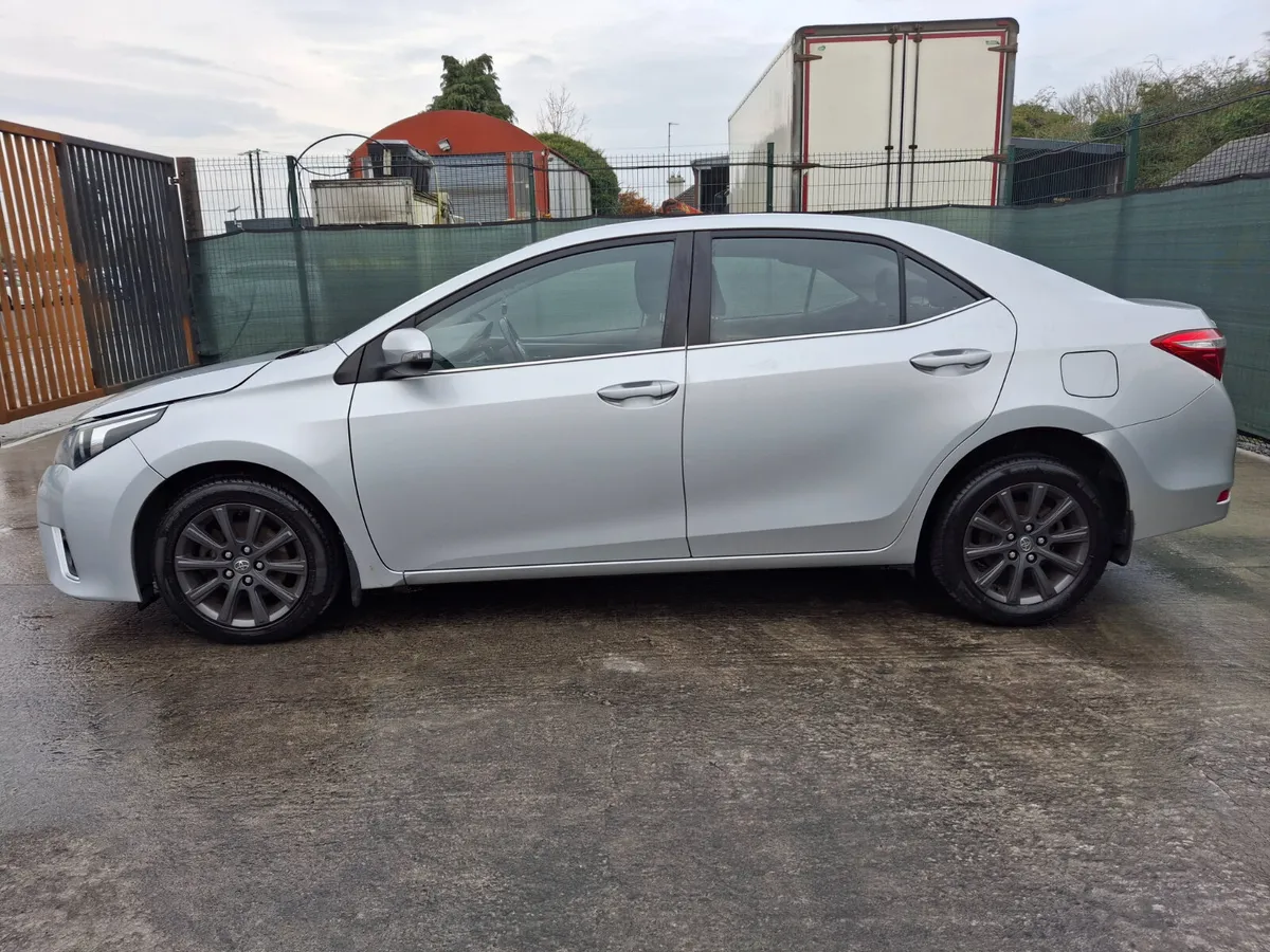 152 Toyota Corolla  1.4 D4D - Image 4