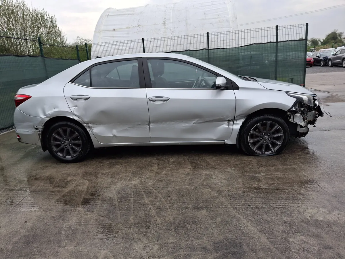 152 Toyota Corolla  1.4 D4D - Image 3