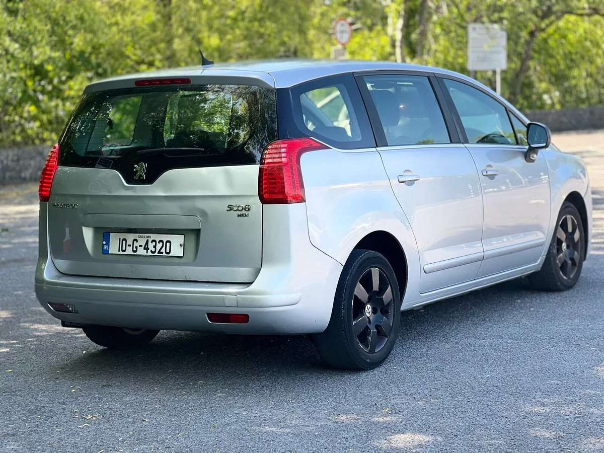 Peugeot 5008 7 seater - Image 3