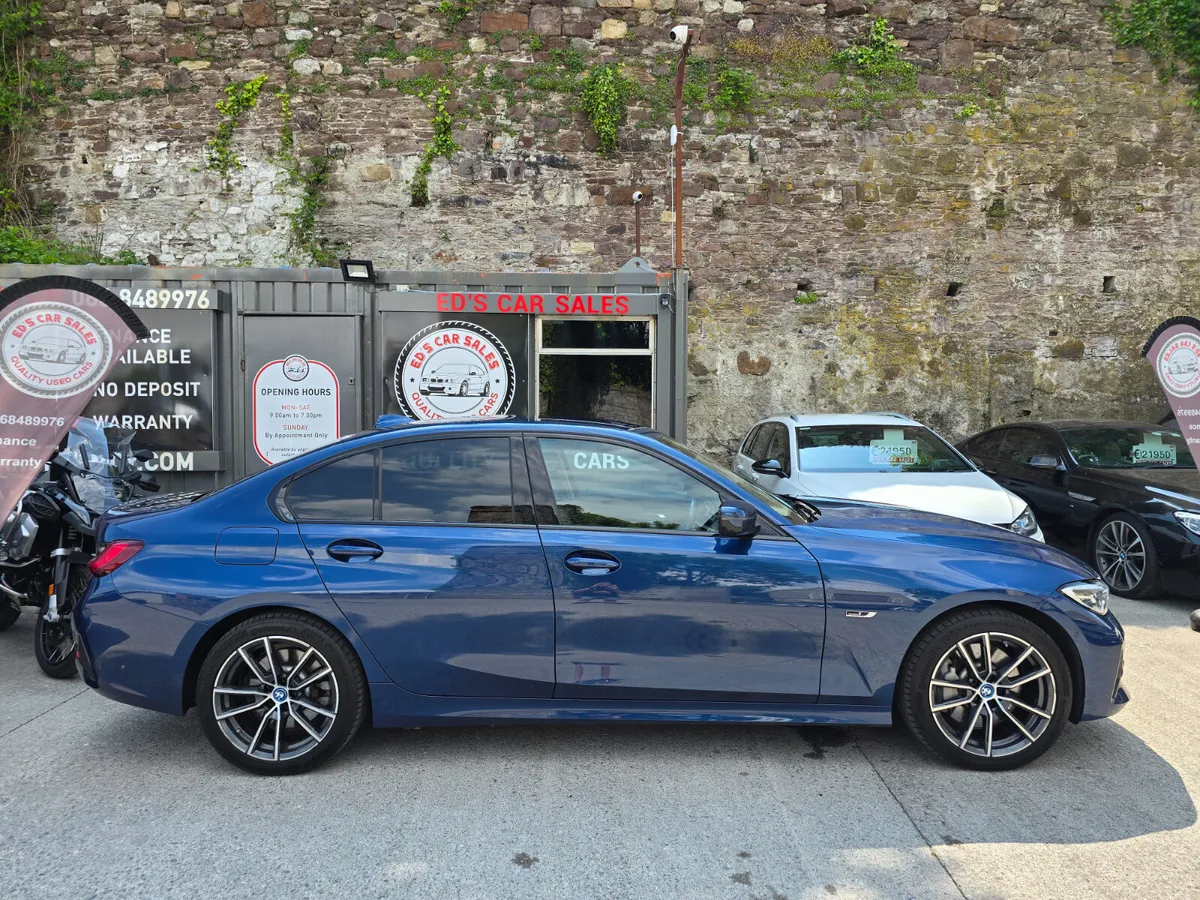 BMW 330 E Sport Pro 2022 (221) - Image 3