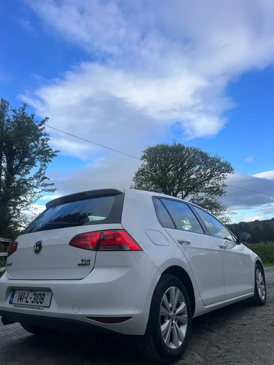 Volkswagen golf - Image 3
