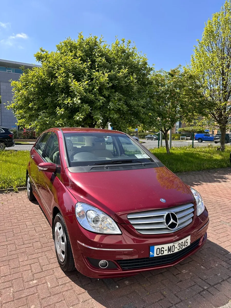Mercedes Benz, B-class 180,automatic,Only 81,523km - Image 2