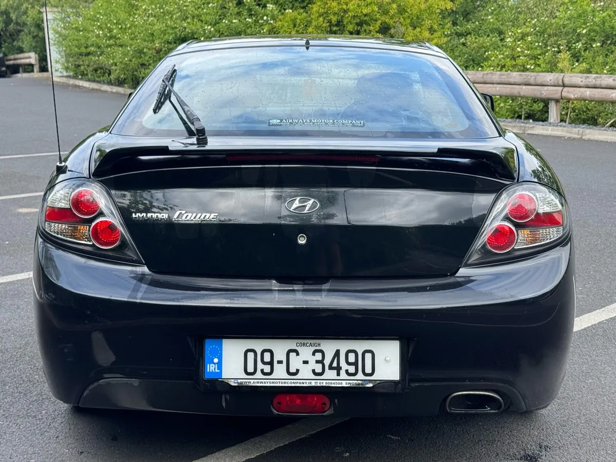 Hyundai coupe - Image 4