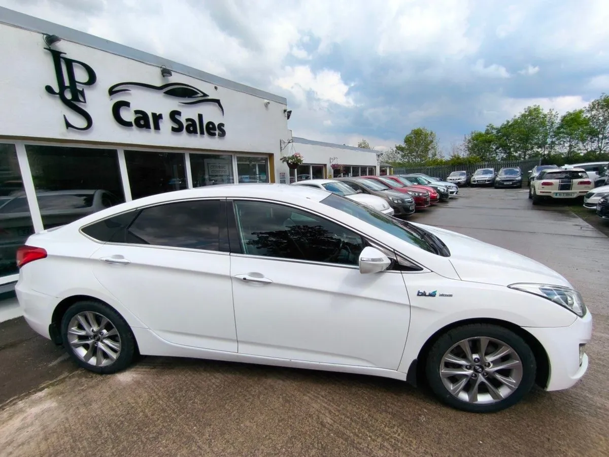Hyundai i40 Executive Plus 1.7 Diesel - Image 4