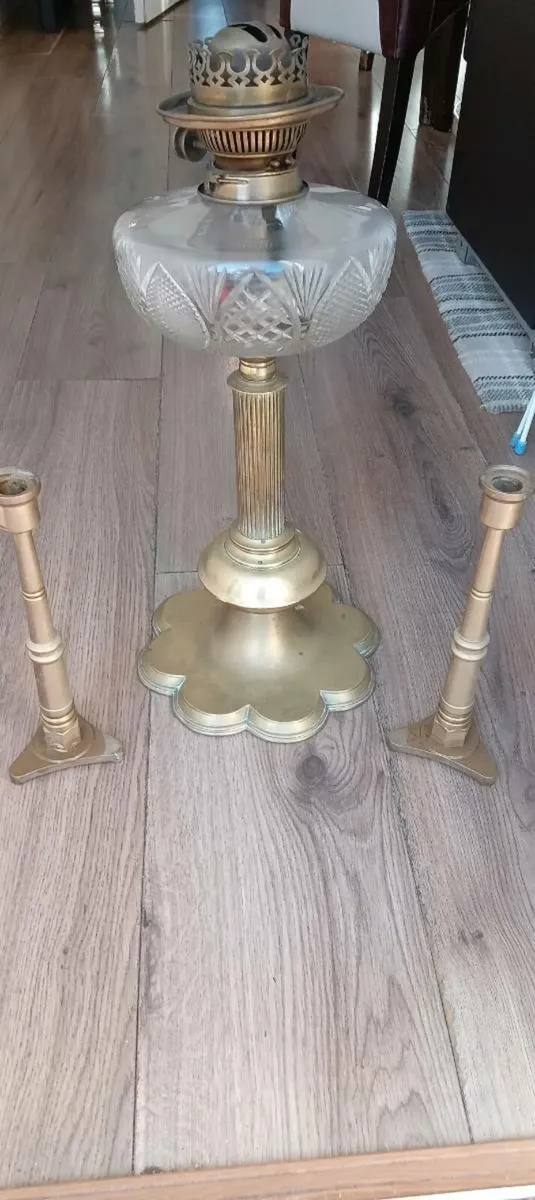 Old  brass oil lamp - Image 1