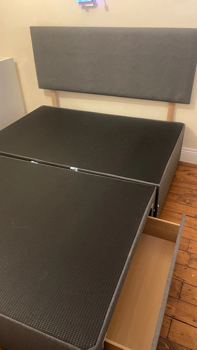 Double bed with storage drawers - Image 3
