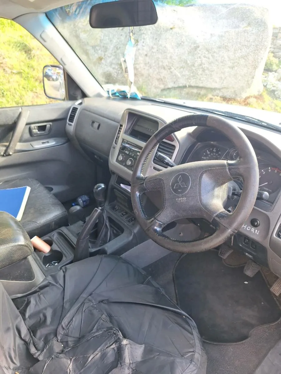 Shogun jeep - Image 2