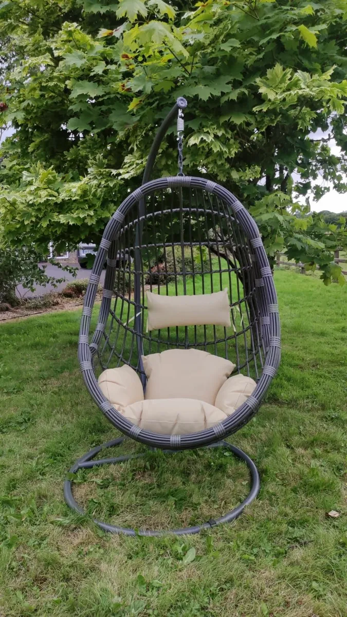 Hanging Swings Eggs – Metal Frame – Free delivery - Image 3