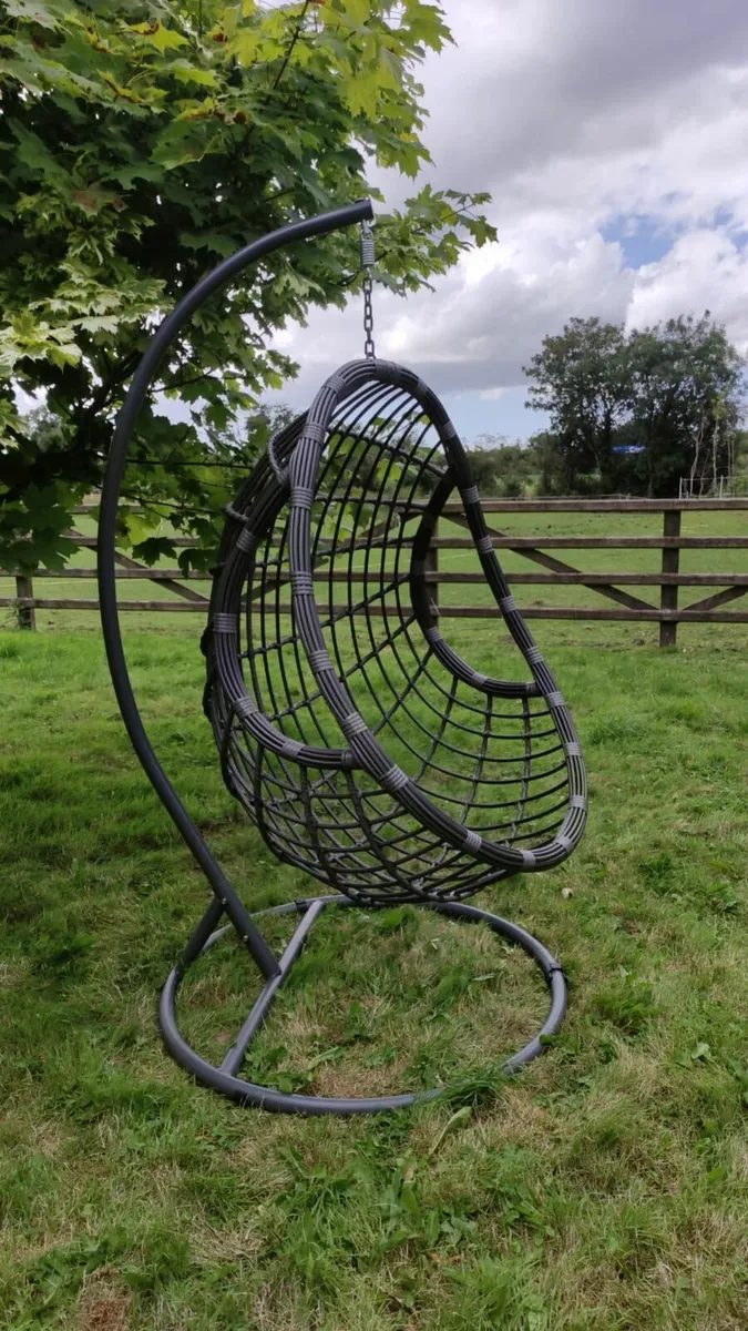 Hanging Swings Eggs – Metal Frame – Free delivery - Image 4