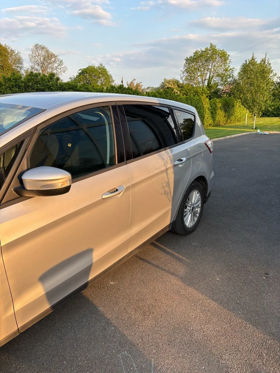 Car - Image 1