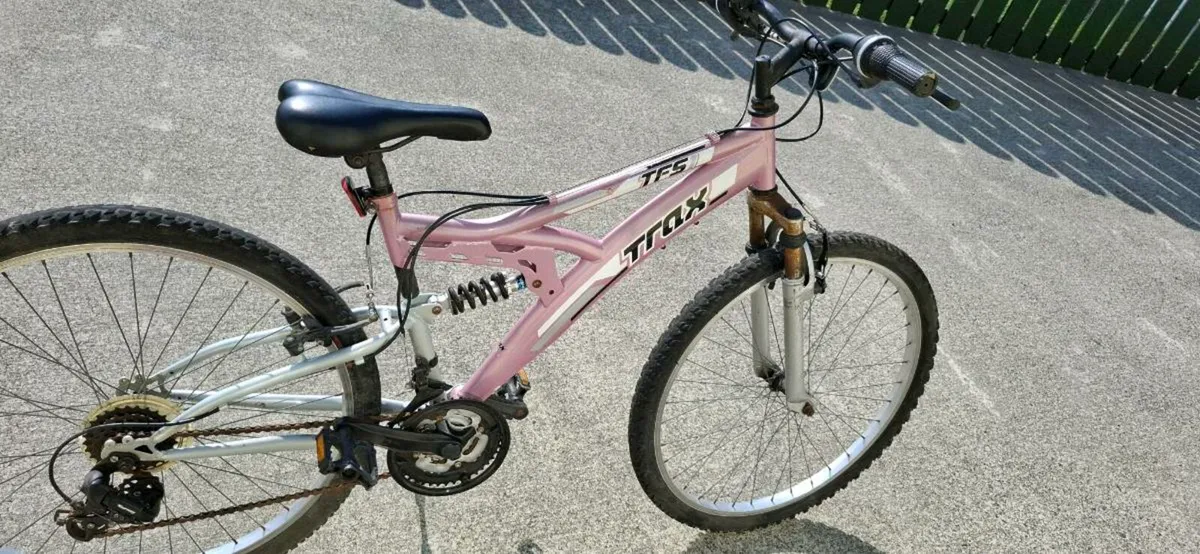 Girls Bike - Image 1