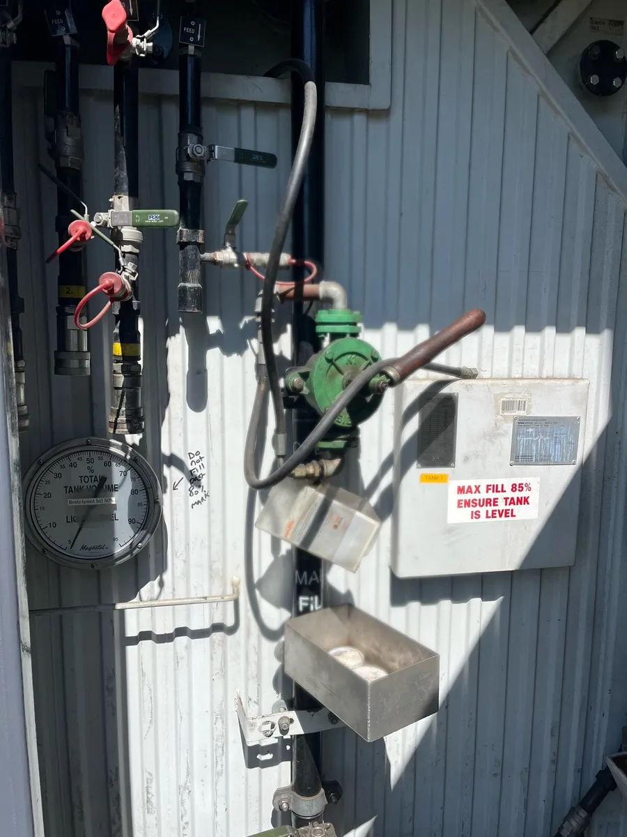 20000 litre Fuel tanks / bowsers - Image 2
