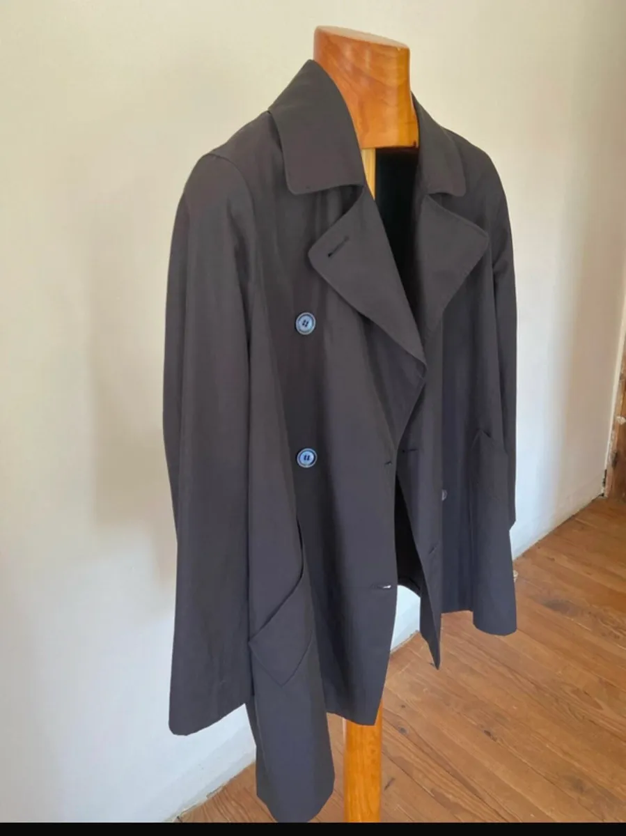 Elegant Max Mara Trench Cape - Image 3