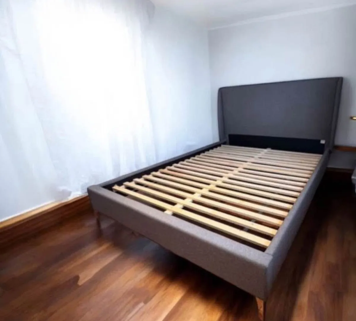 King bed frame bed - Image 3