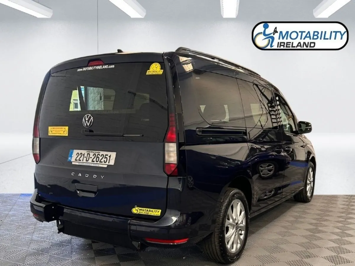Volkswagen Caddy Maxi Wheelchair Accessible - Image 2
