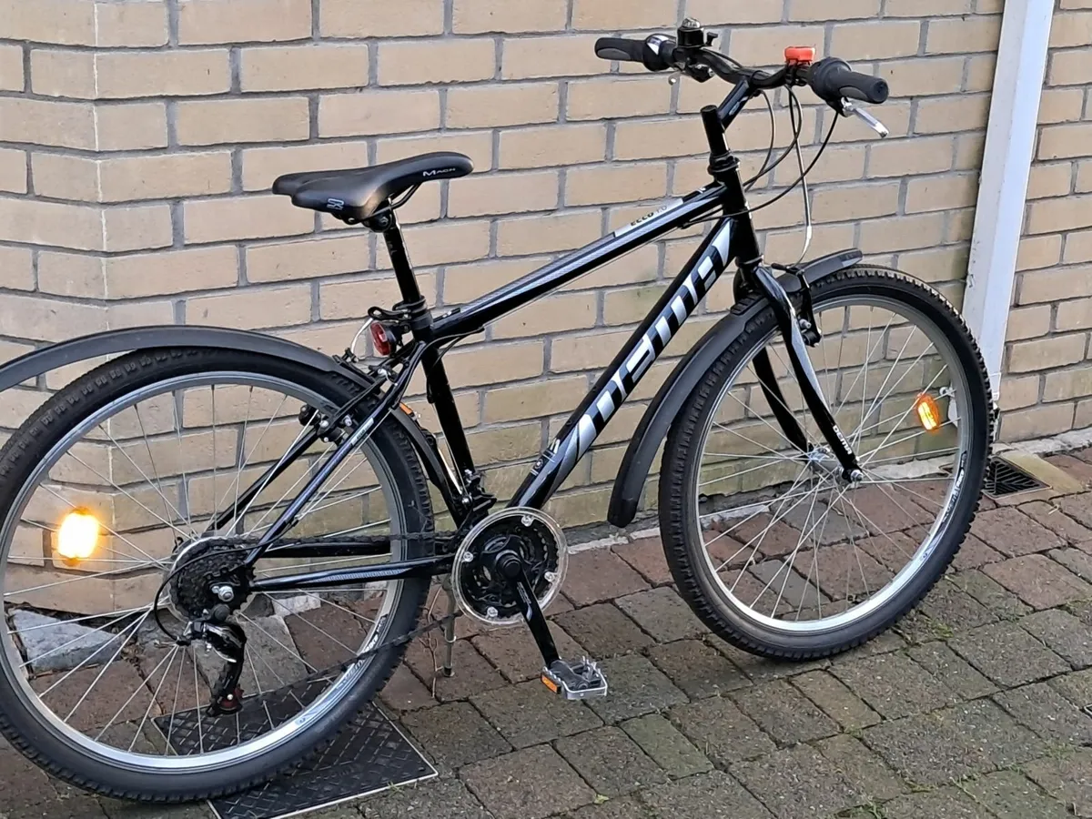 Bicycle 5 months old ,21 speed, like new €120 ono - Image 1