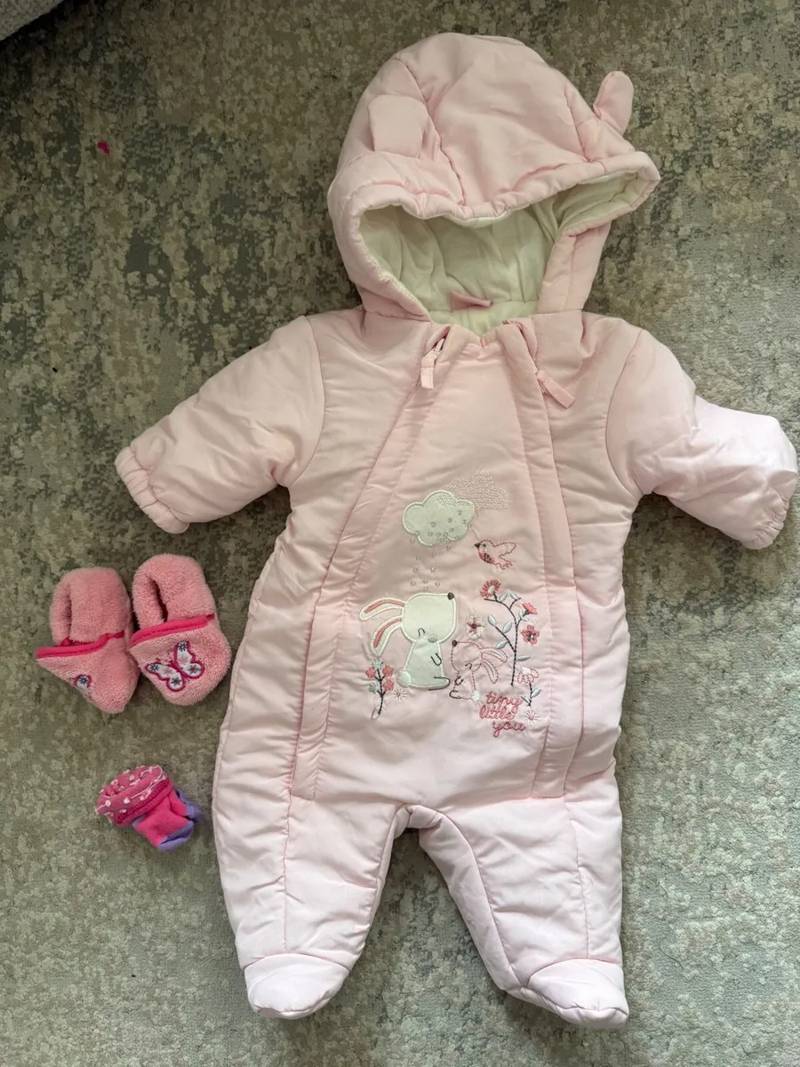 Girls clothing 0-6 months - Image 2