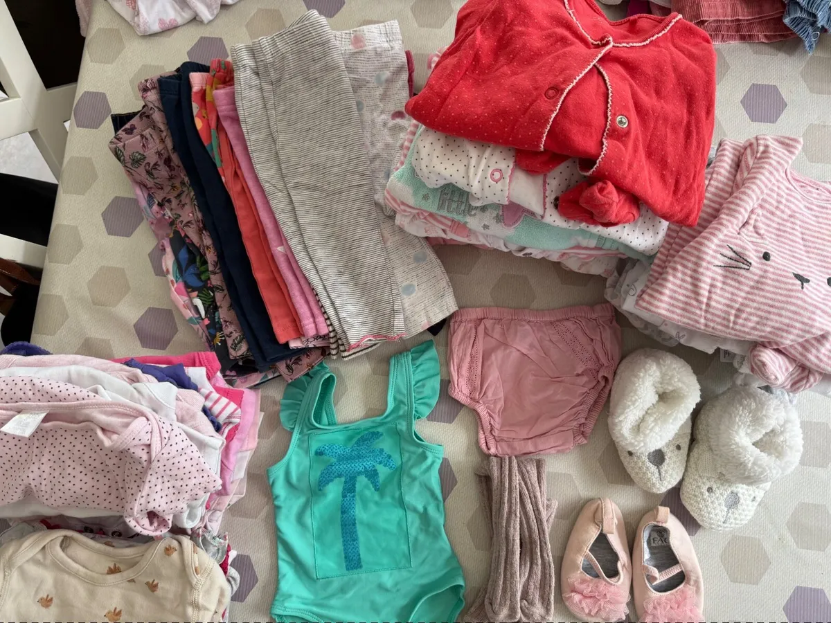 Girls clothing 0-6 months - Image 4