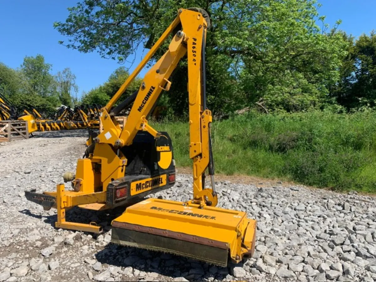 MCCONNEL PA6500T REVOLUTION, 2200 HRS - Image 1