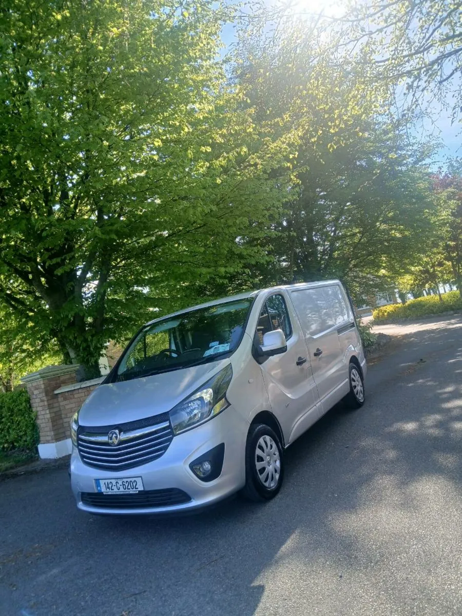 2014 Vivaro Sport, 1.6, Tax 3/26 & Doe 10/25 - Image 1