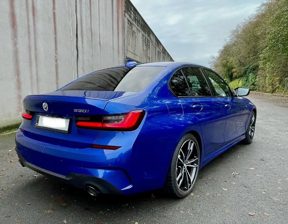 BMW 3-Series 2019 - Image 3