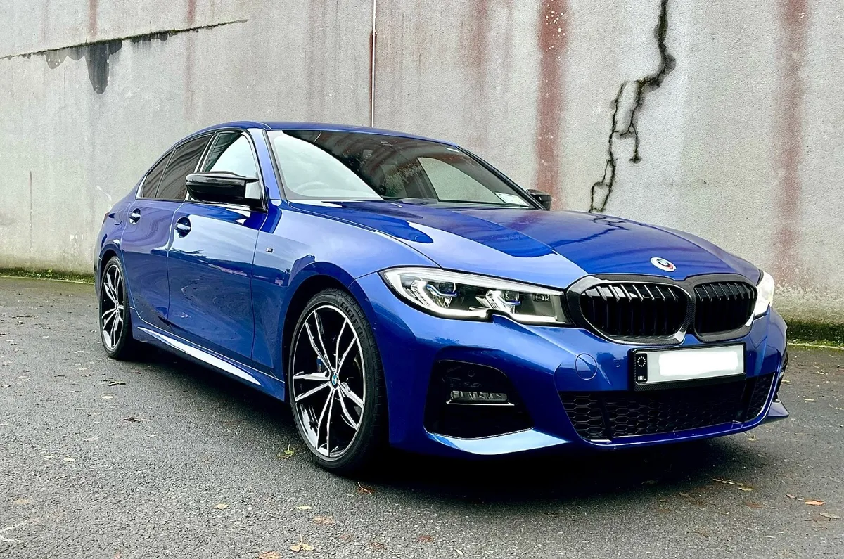 BMW 3-Series 2019 - Image 1