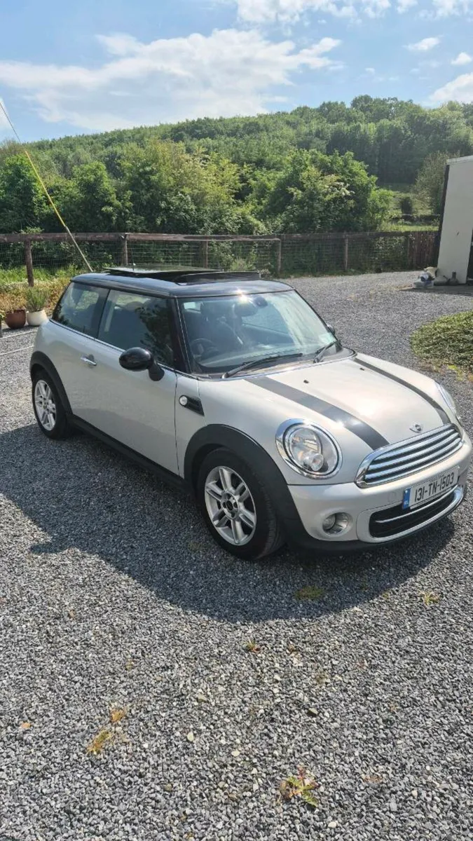 Mini Cooper 1.6 D - RARE SUNROOF + IDRIVE - Image 2