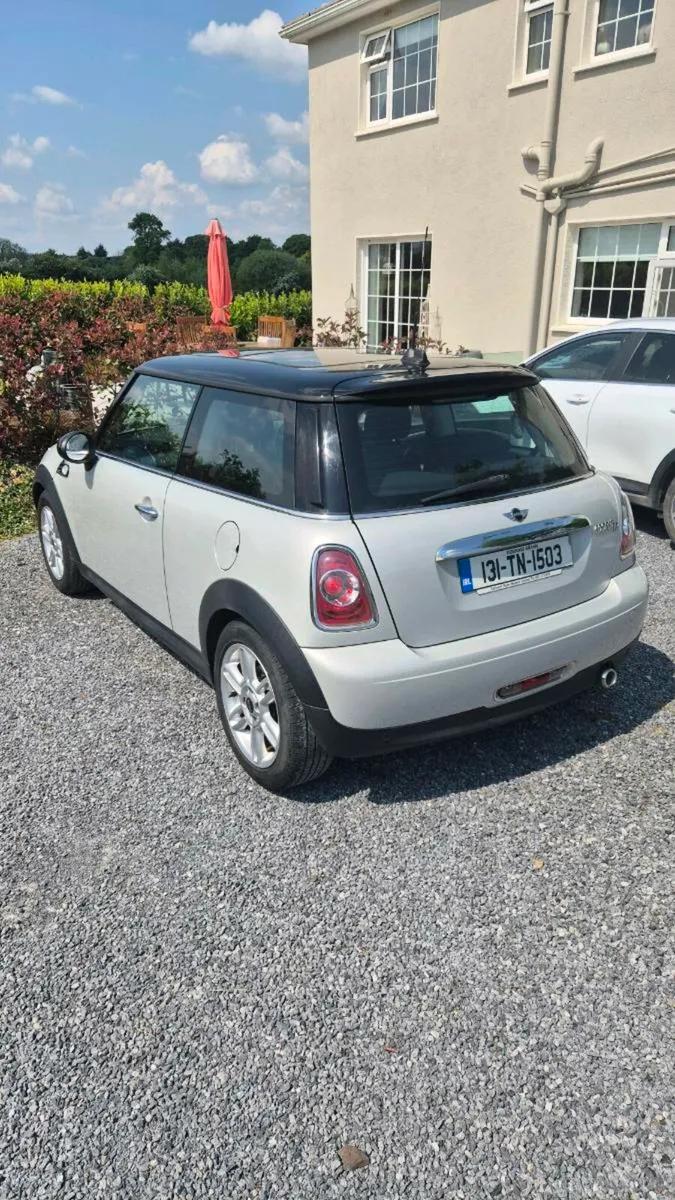 Mini Cooper 1.6 D - RARE SUNROOF + IDRIVE - Image 4