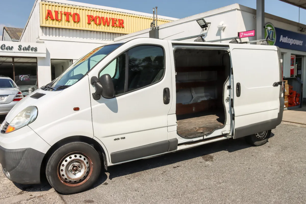 2009 Renault Trafic 115 dcI Commercial Van - Image 4