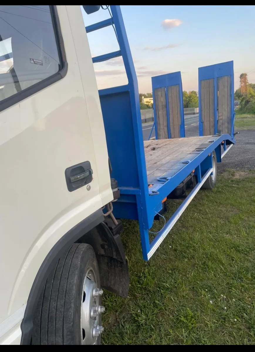 2015 Isuzu 7.5 tonne recovery plant truck - Image 3