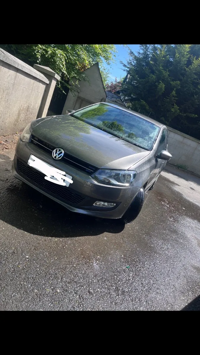 VOLKSWAGEN POLO 2013 SOUTHERN PLATES - Image 1