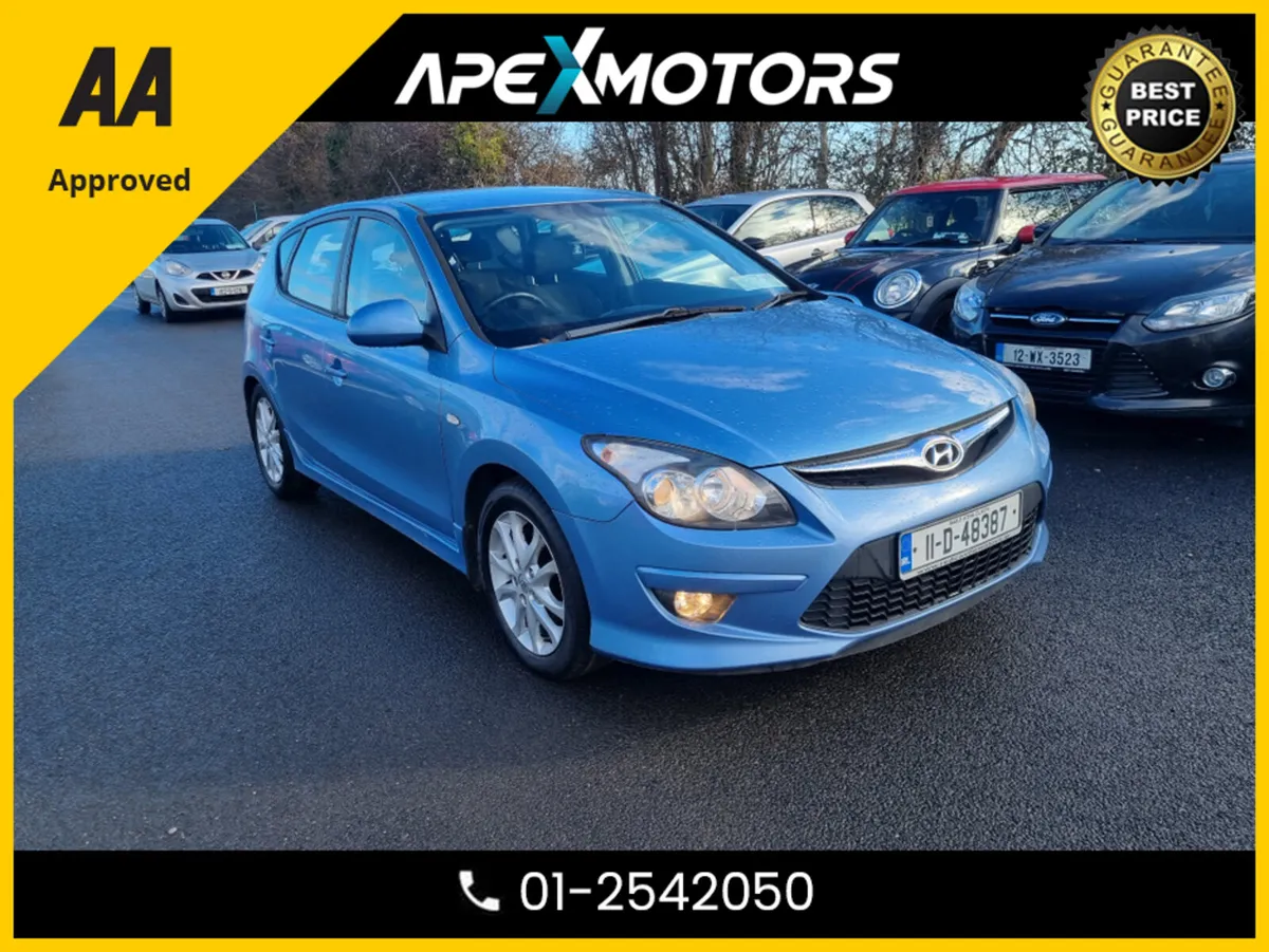 Hyundai i30 1.6 COMFORT CRDI 5DR * AA APPROVED * 1 - Image 1