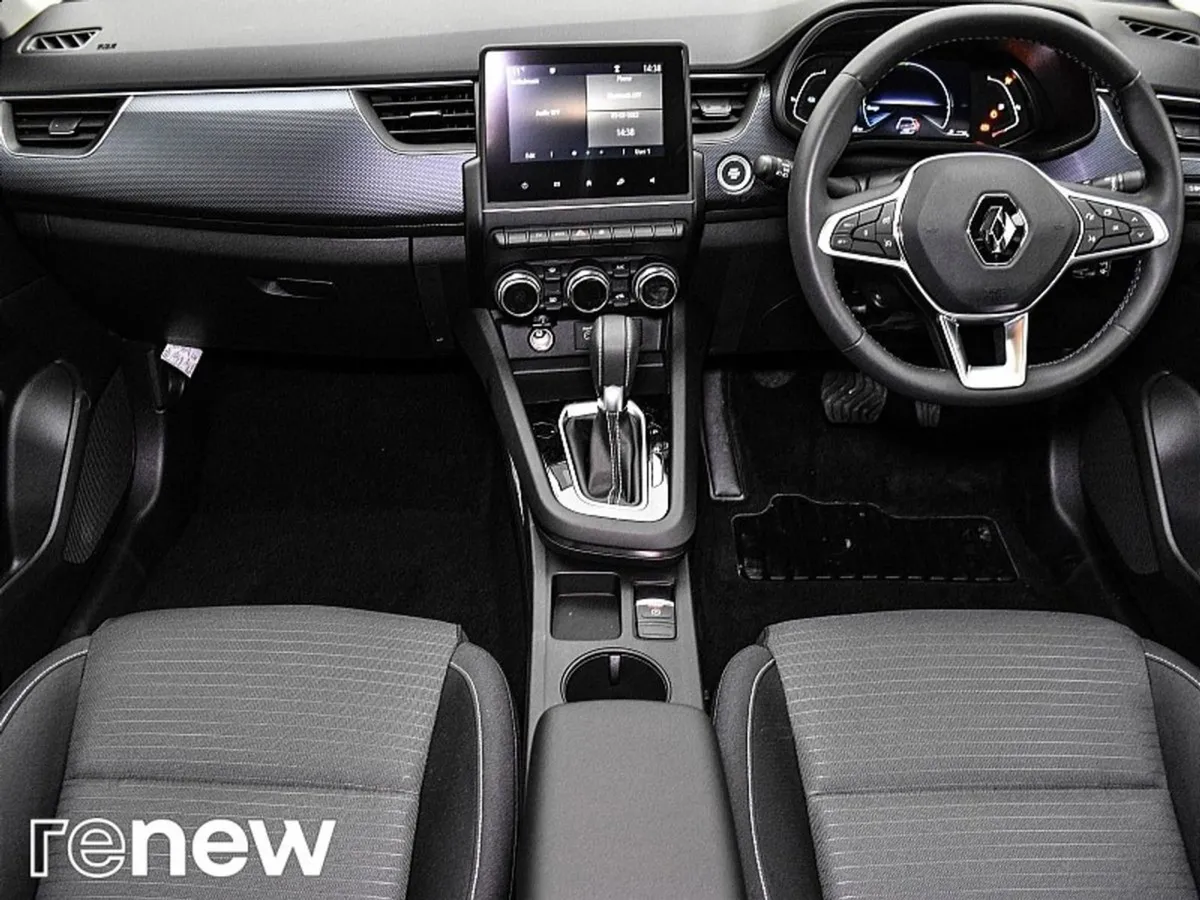 Renault Arkana Iconic E-tech Hybrid 145 Auto - Image 2