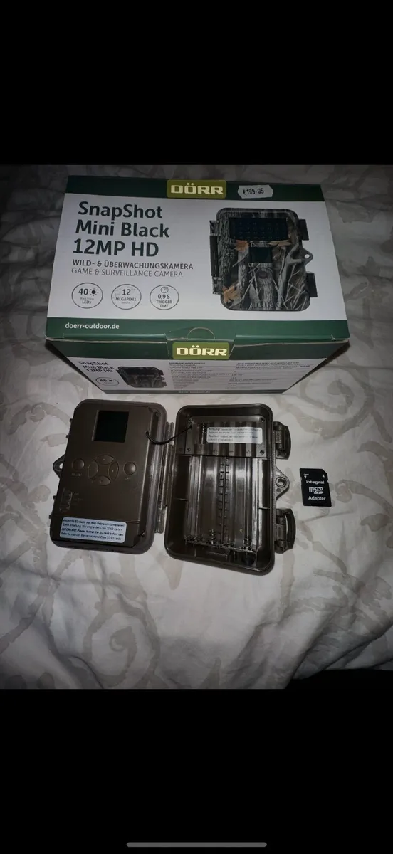 Hunting Cameras x 2 - Image 1